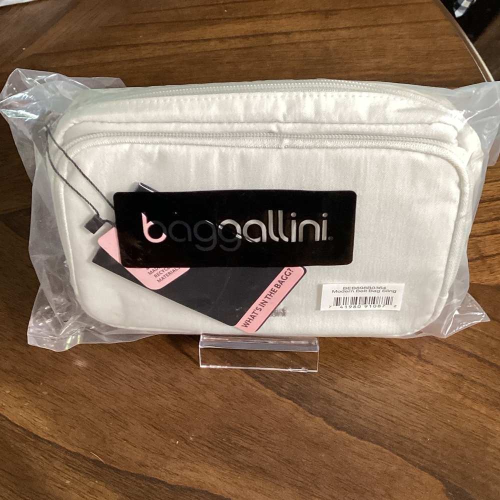 Baggallini White Crossbody Bag Modern Belt Bag BNWT 🤍🤍 - Picture 5 of 10